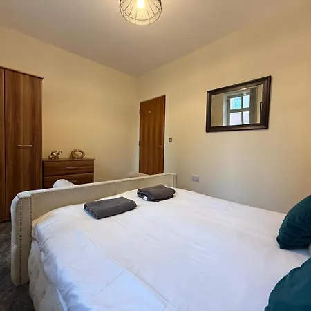 Modern 2 Bed Duplex In Centre! * Bradford (West Yorkshire)