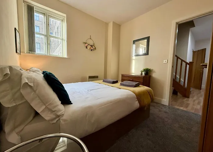 Apartament Modern 2 Bed Duplex In Centre! *